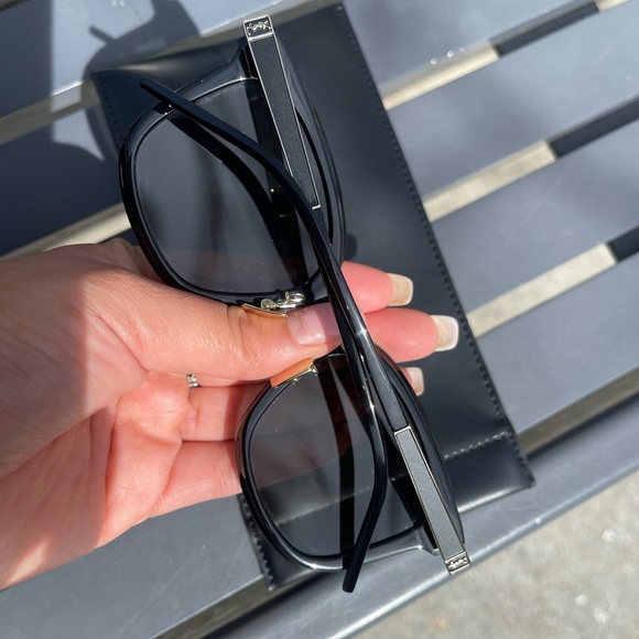 Saint Laurent square sunglasses - Picture 1 of 2